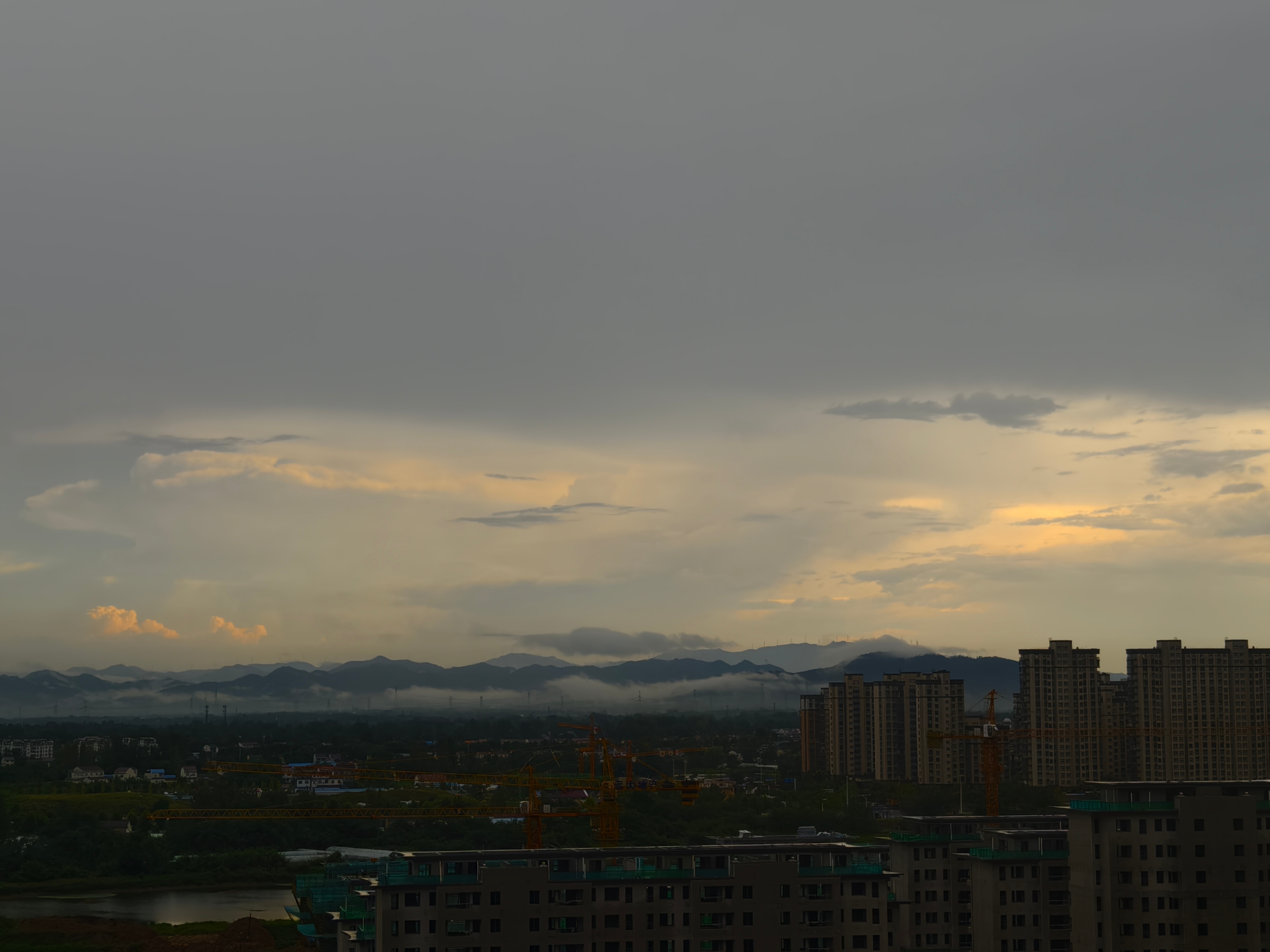 雨过天晴之后。 ​​​