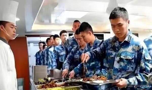都说航母是吞金兽，到底有多夸张？就拿山东舰来说，每天光猪肉就要消耗整整24头，源