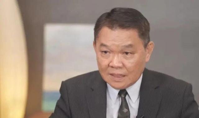 台湾名嘴黄征辉曾表示只要大陆接受两个条件，就可以接受和平统一，他提出的两个条件分