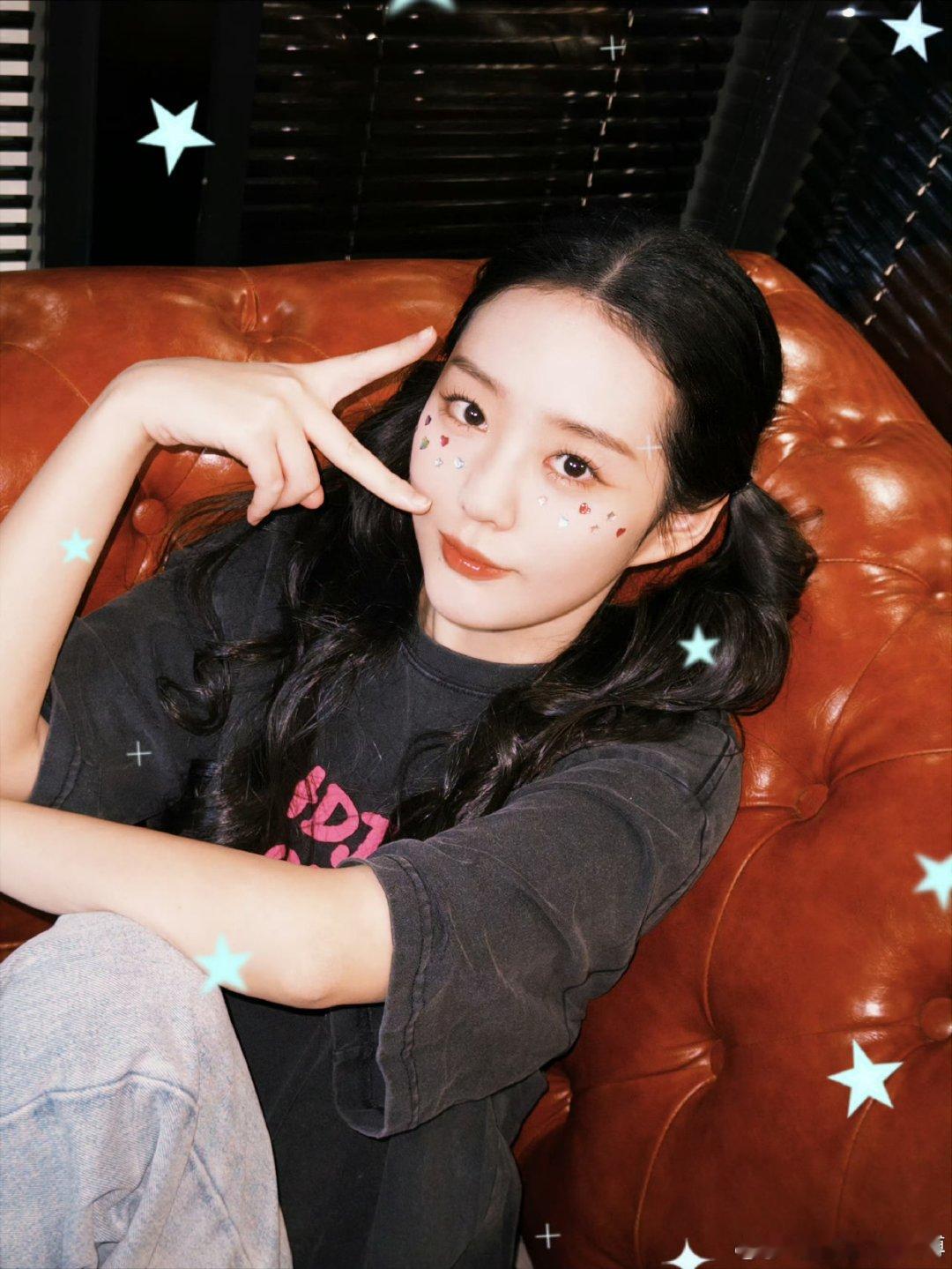 徐艺真曾因拍下水戏生病半年谁被徐艺真戳中了！拍落湖戏先顾着给大家买眼药水，自己却