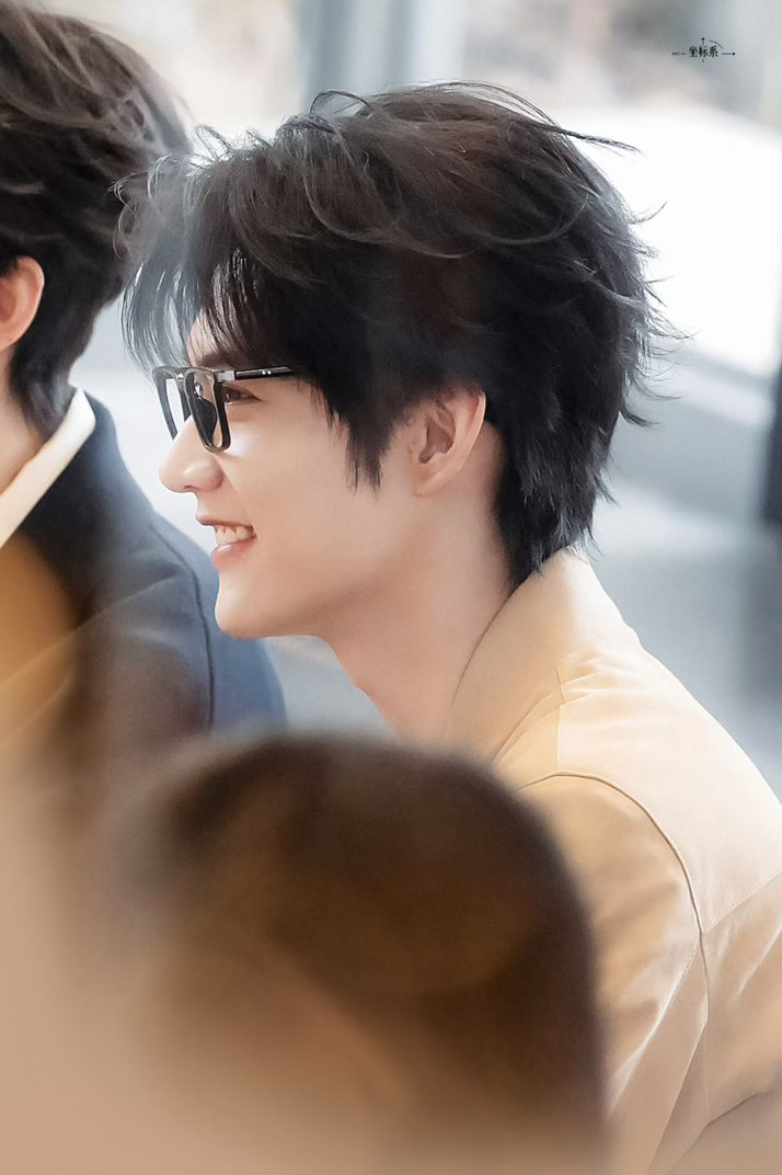 周柯宇外卖收件人写吴彦祖 外卖员见多了“吴彦祖”，但真正的吴彦祖可能一次都没见过