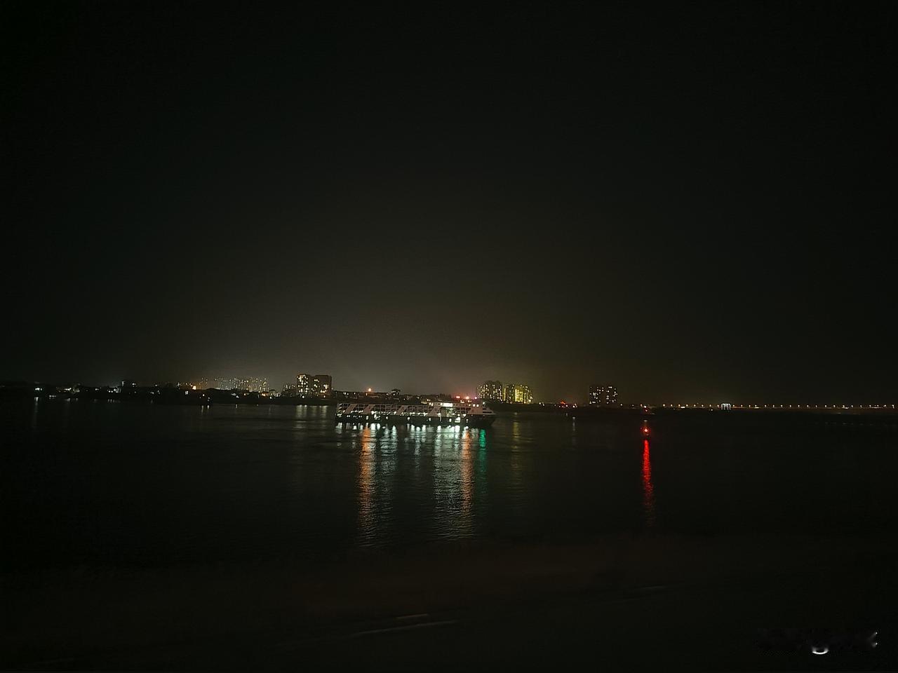 奋进江城共筑新篇长江夜景欣赏