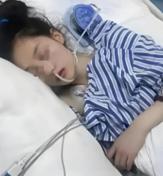“用力过猛！”6月2日据媒体报道，河南一女子与男友亲热时，因动作较为剧烈，事后不