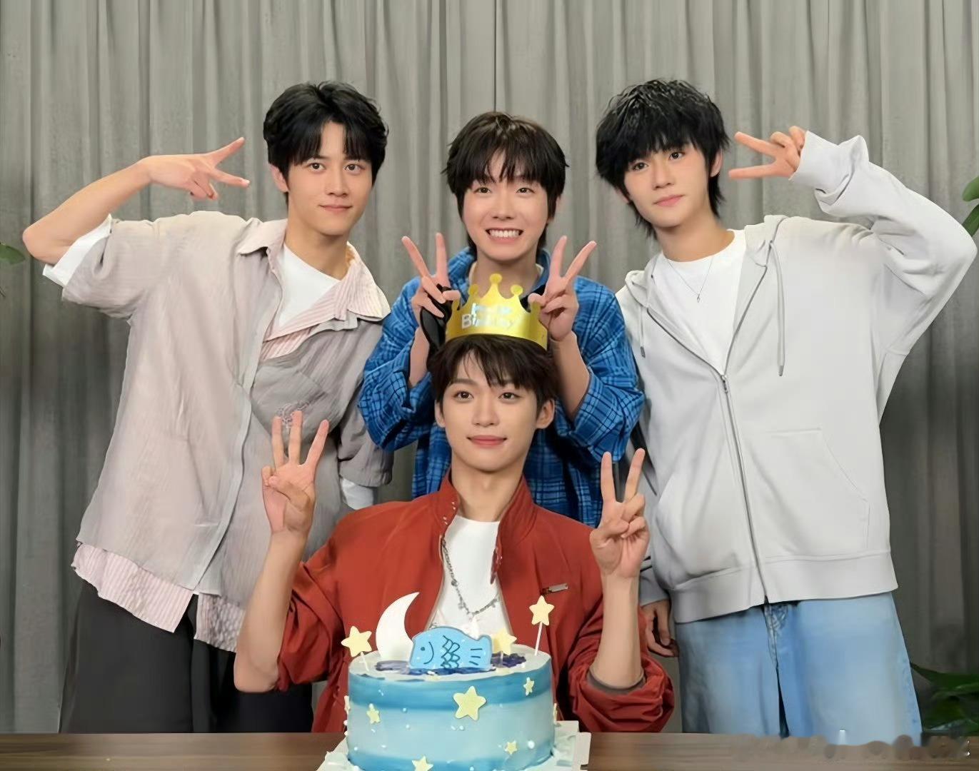 牛在在给梓渝准备生日惊喜牛在在给梓渝过生日 ​​​呜呜很好的朋友 ​​​