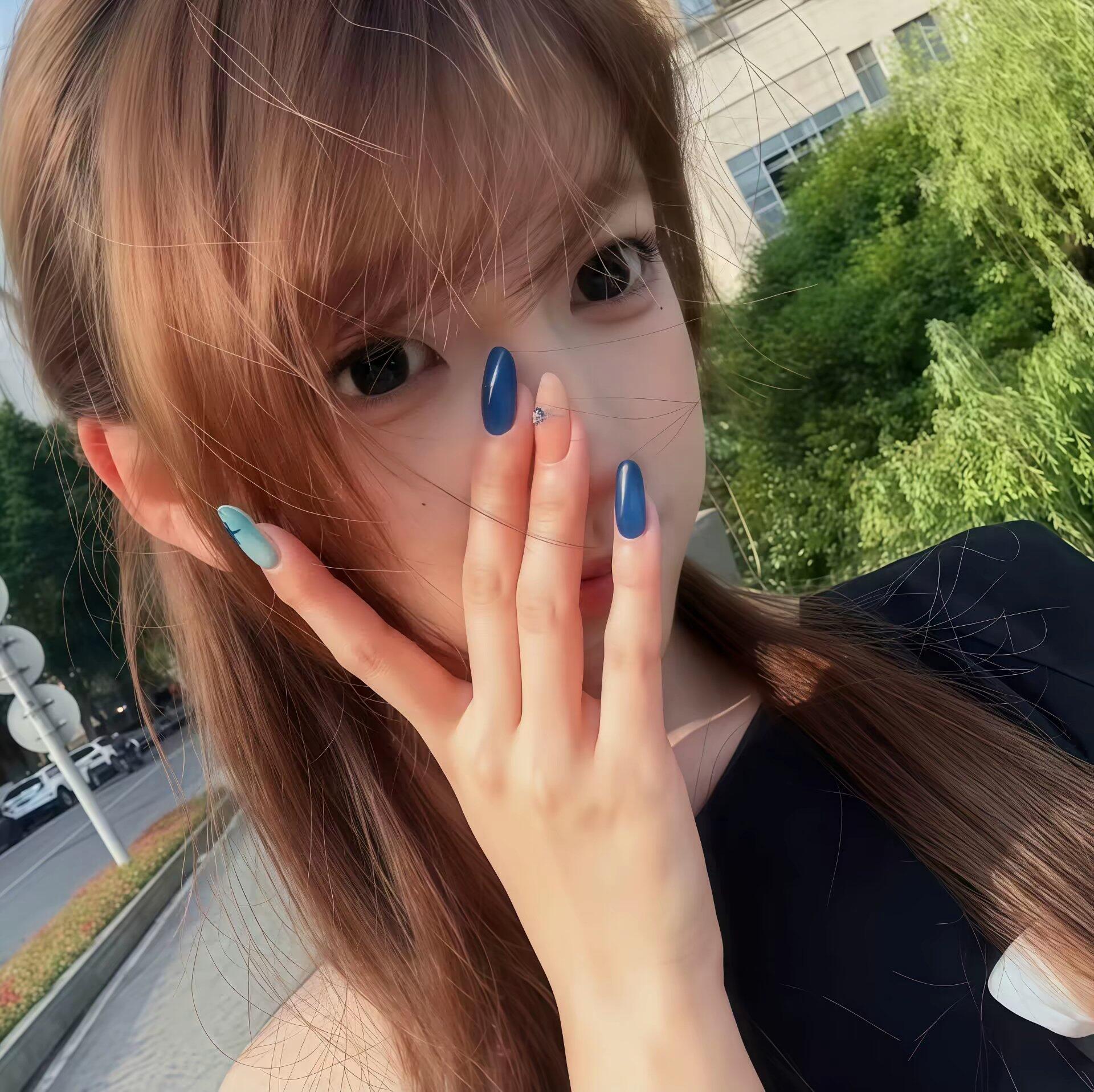 WeChat ｜氛围感女生头像 ​ ​​​