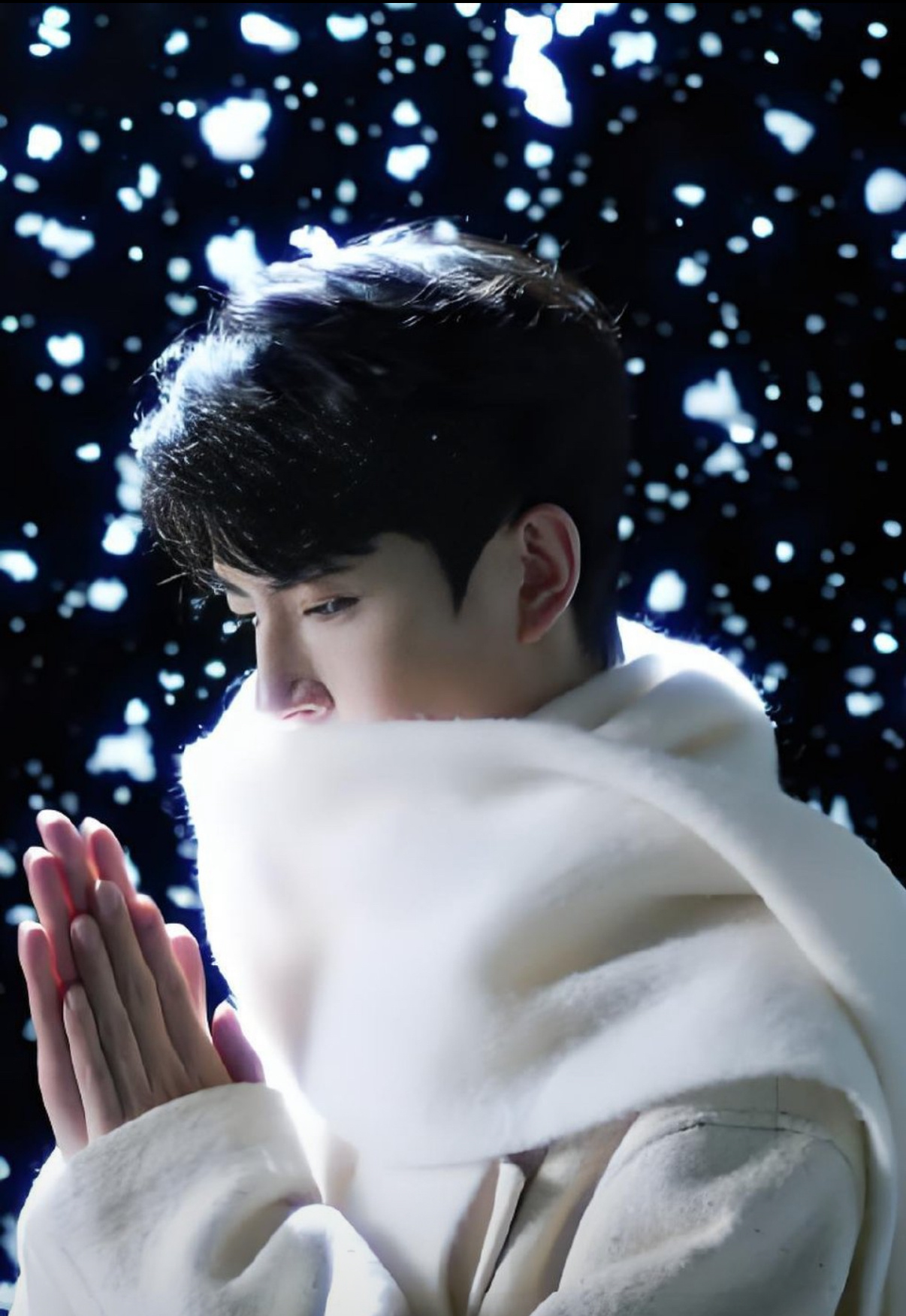 幸好思念无声  ，否则震耳欲聋；万事都有尽头，唯独思念没有…… ​​​