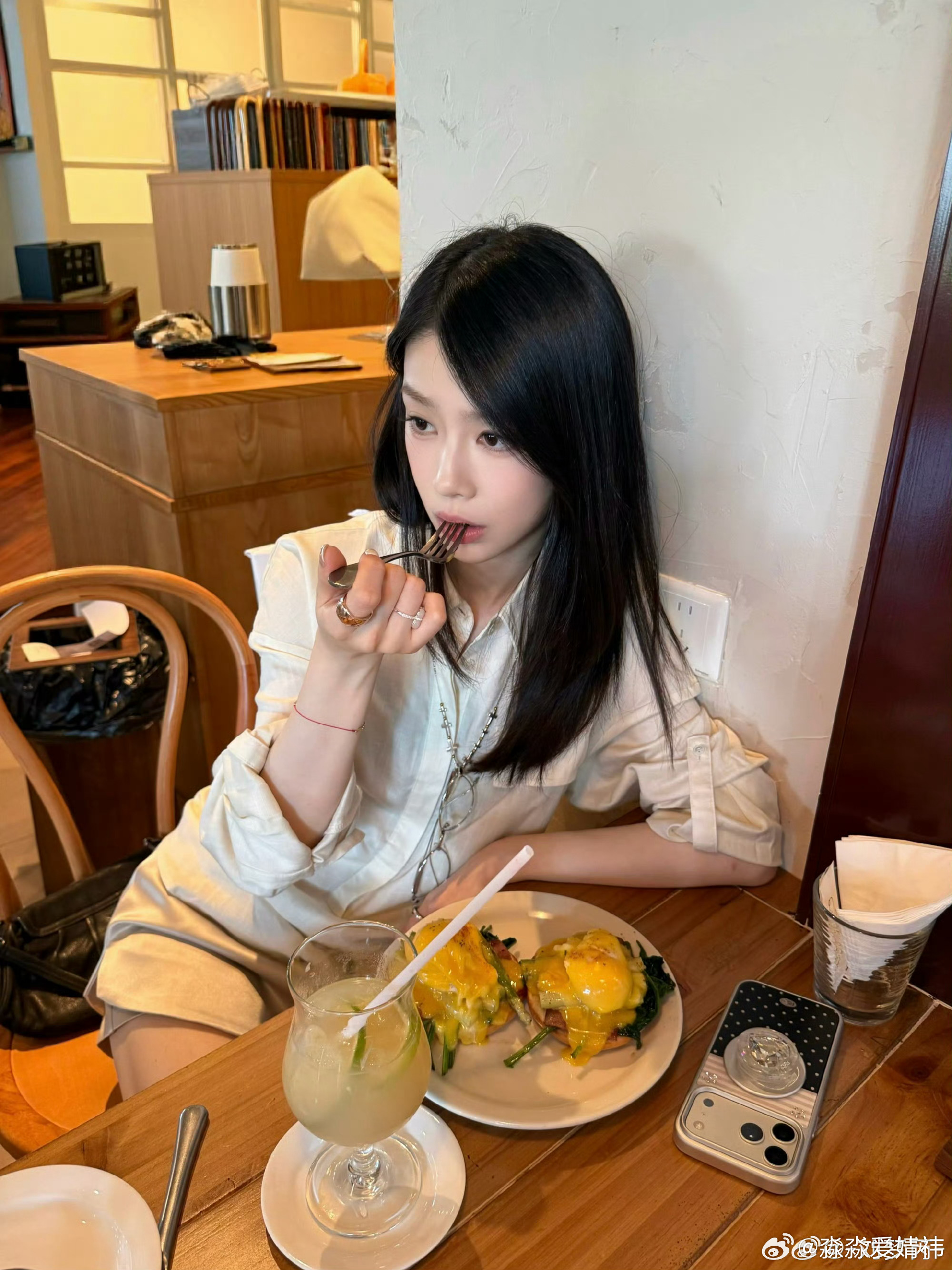 lmr刘梦芮千香 lmr刘梦芮百里歌林 “所有的往事都会随风散去  但我的爱永恒