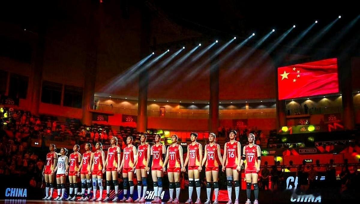 8月14日那份中国女排亚锦赛14人名单一交，很多位置就真成了“定格画面”。
25