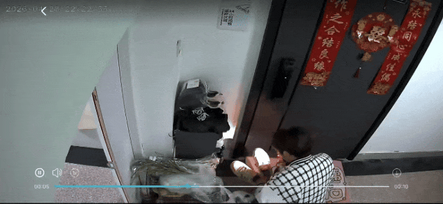 宁波江北新警收获人生第一面锦旗 入警不满一年，江北派出所新警温文超迎来了从警生涯