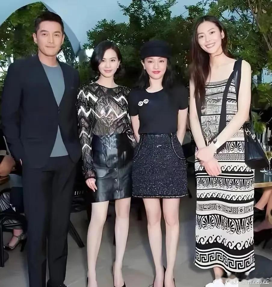 周迅～好瘦小呀 