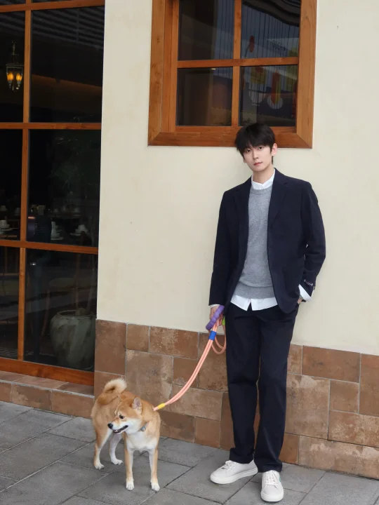 秋意渐浓时🍂带上好搭子一起共赴秋日🦮