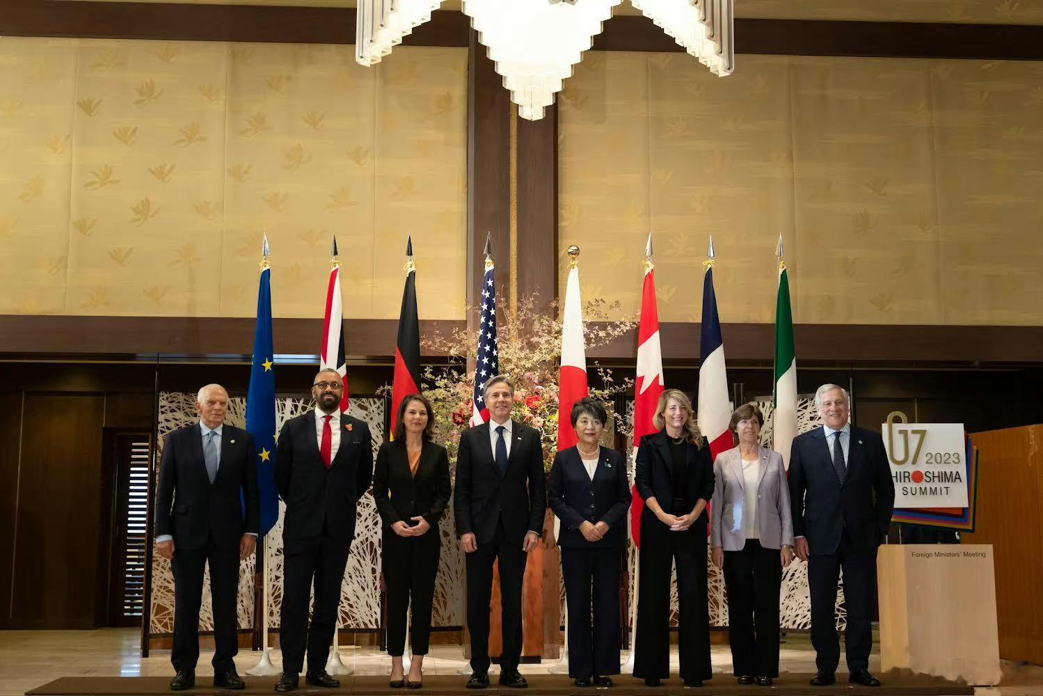 G7外长日本广岛峰会合影。七国集团（美、英、加、法、德、意、日）表示对乌克兰的支