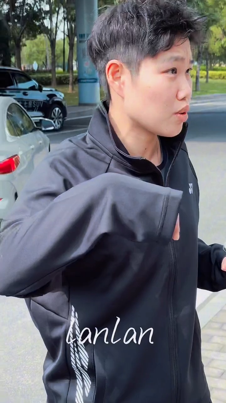 私下是这种萌袖女孩儿 ​​​