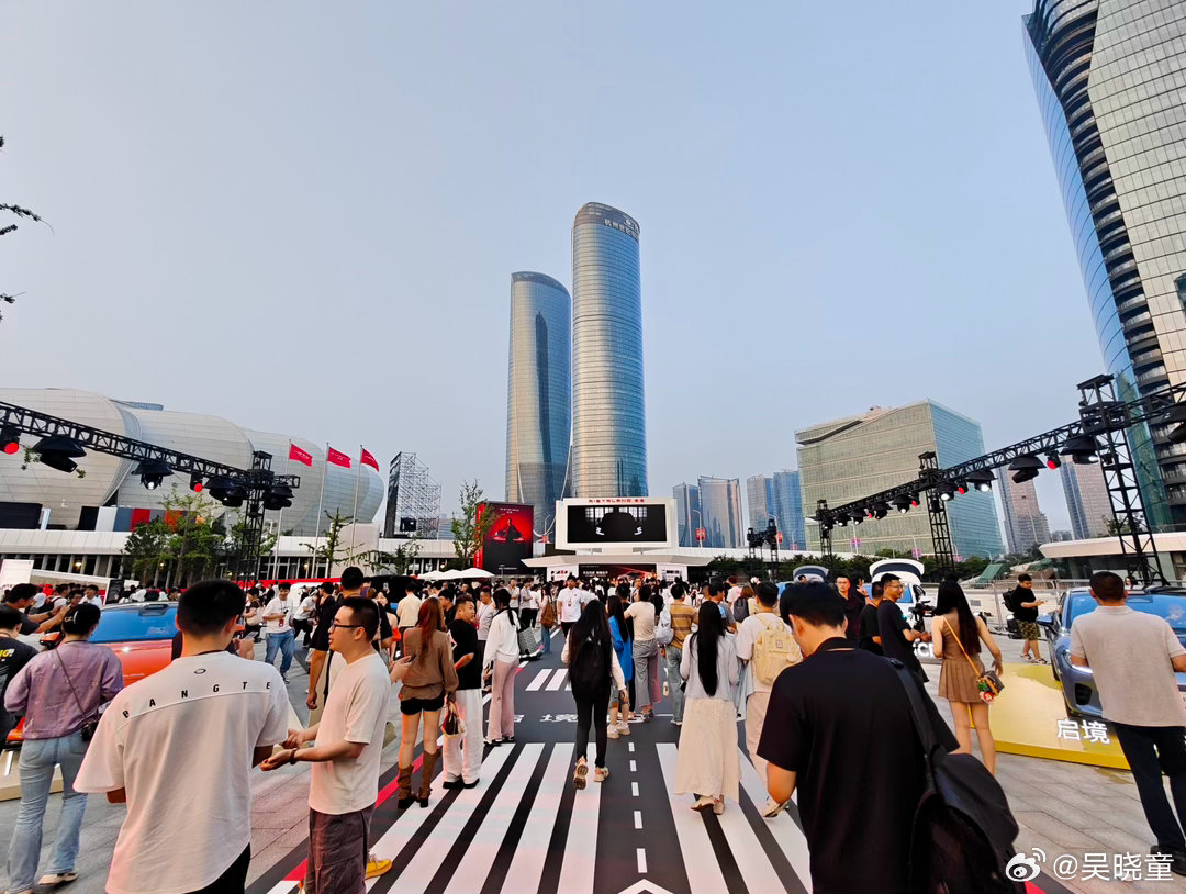 启境GT7 20万到30万这个价格段的轿车太太太太多了，都拼命在卷产品，启境作为