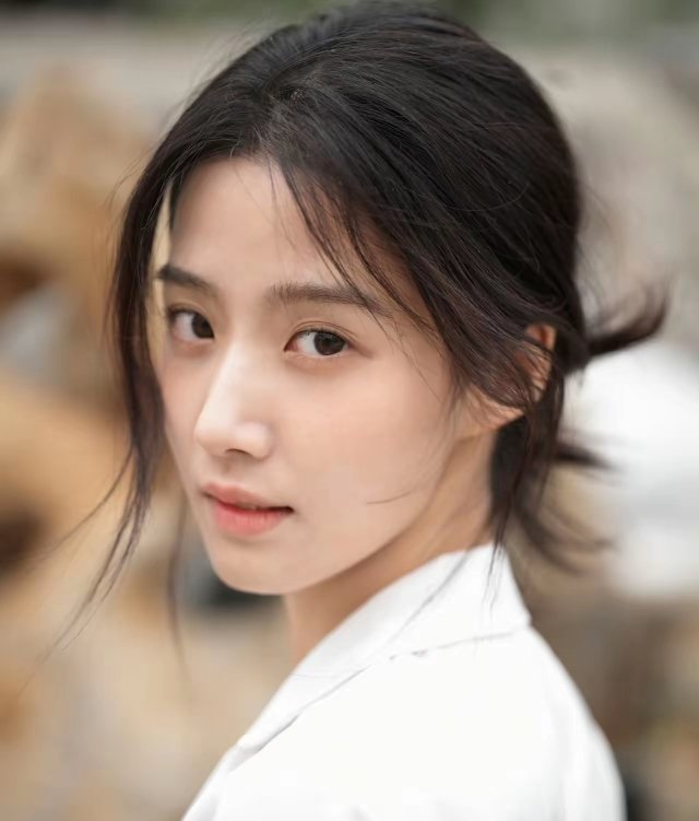 卢昱晓确立出演《恰逢雨连天》粉丝却纷纷抵制难道就是因为女主要从头到尾要女扮男装？