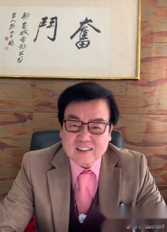 80岁的黄百鸣为什么要放弃保释的机会， 其实原因很简单， 倒不是要交20万港元，