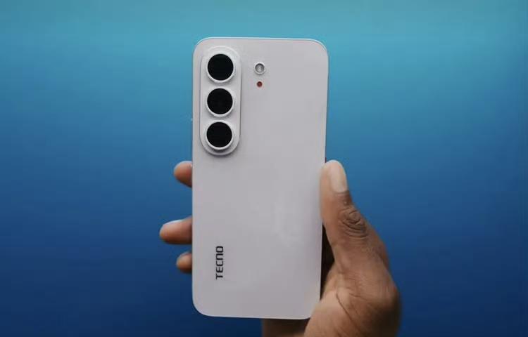 一国产品牌传音TECNO的概念手机曝光！真正意义上的0mm无边框，美轮美奂。不过
