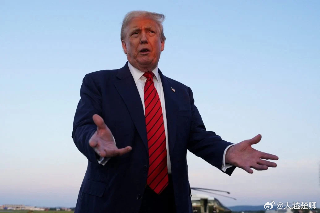 特朗普谈及中选时称，他执政1年成就显著，根本没必要搞选举。 