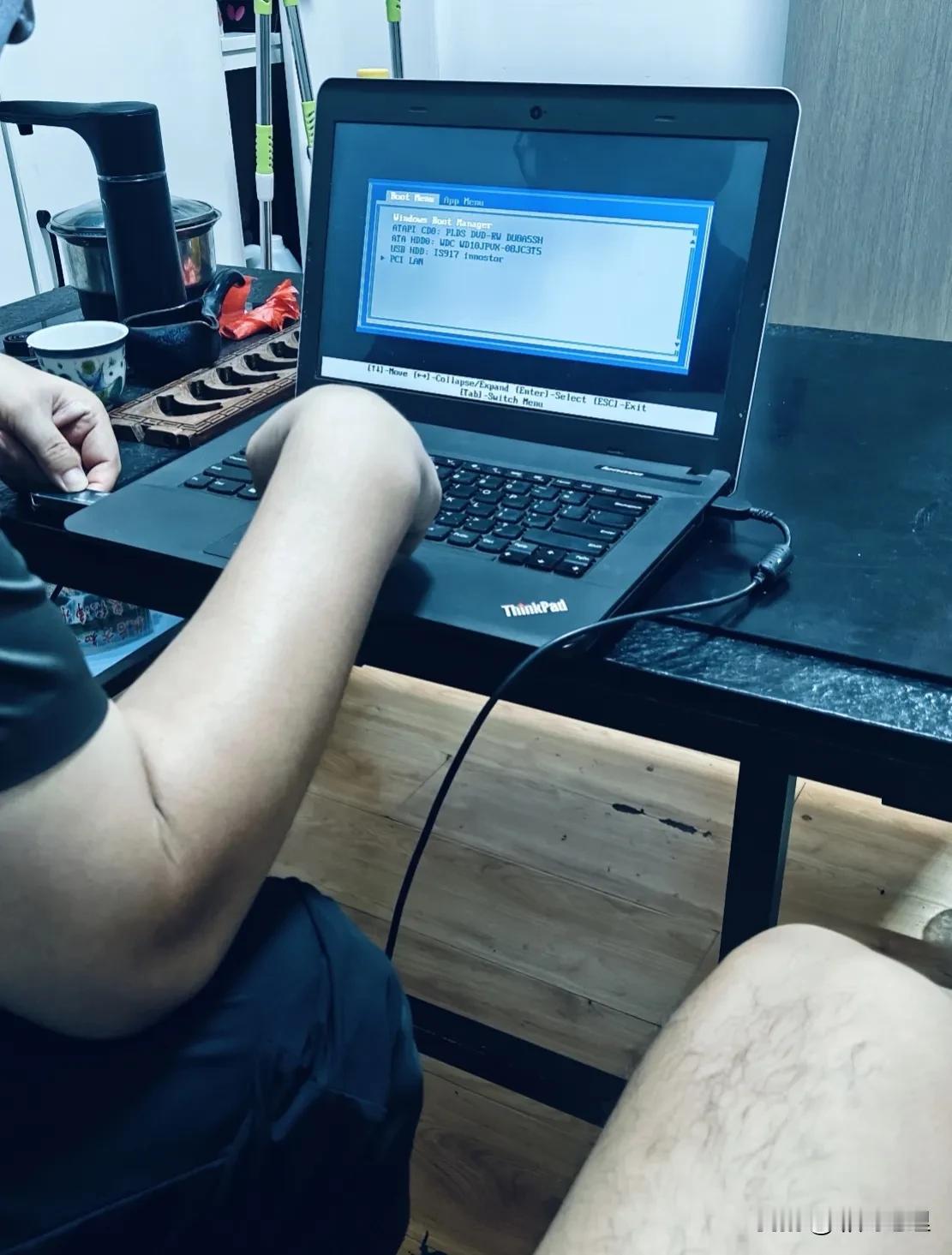 十年前的笔记本电脑，找人修一下还可以再用几年！

我这单位发的联想e440已经用