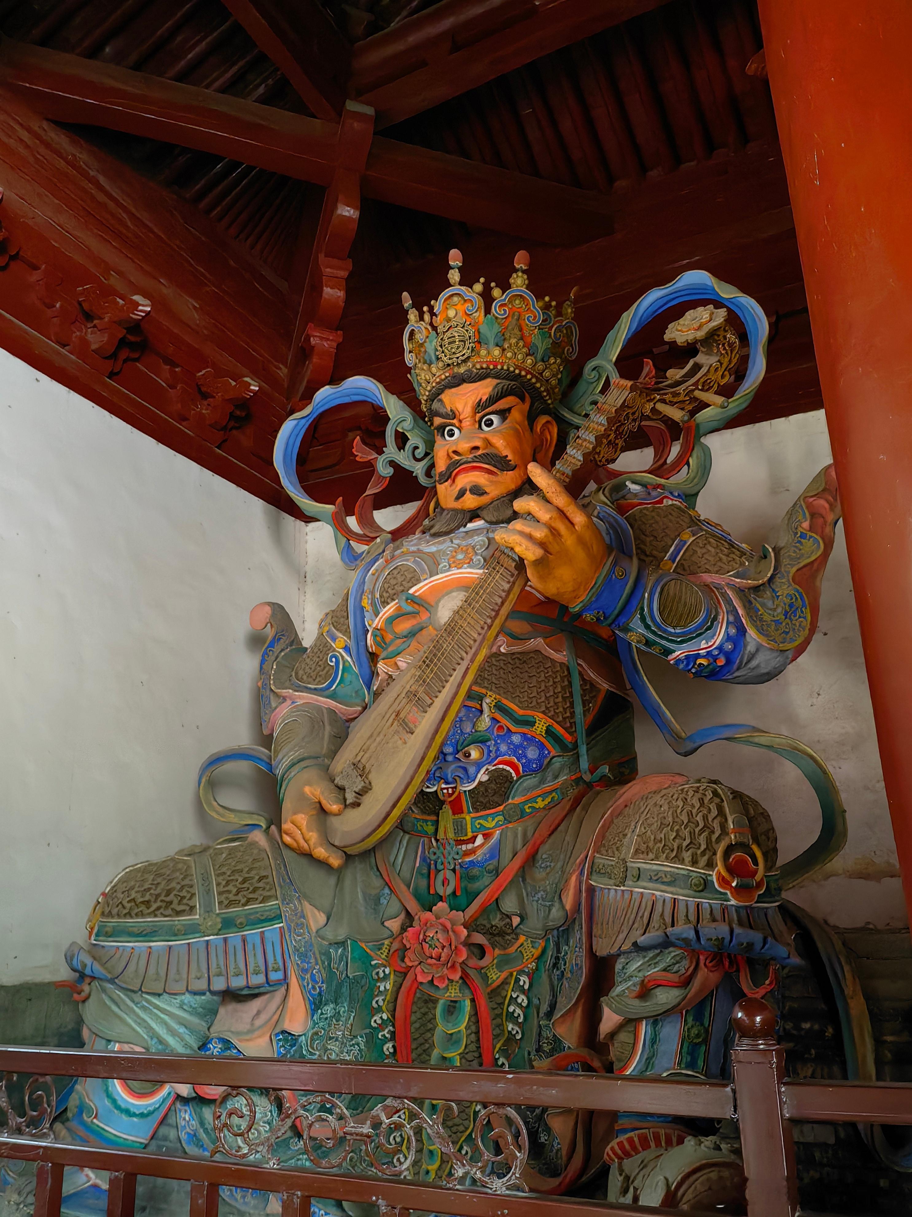 隆兴寺四大天王像，原塑像毁于1966年，现存为1982年正定民间老艺人重塑，像高