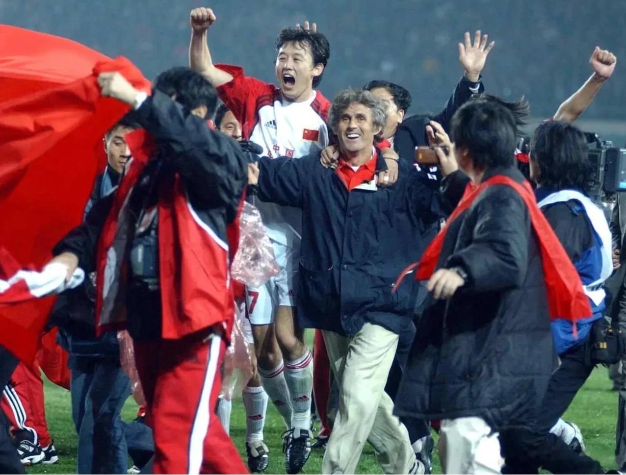 米卢相信中国有望四年后重返世界杯 本届U23与U17亚洲杯上，国青队员们展现不俗