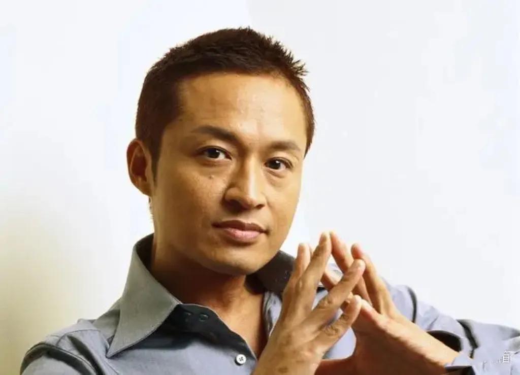 马景涛手写悼文，深情缅怀琼瑶。千字文中，他回忆往昔合作岁月，感激琼瑶阿姨的知遇之