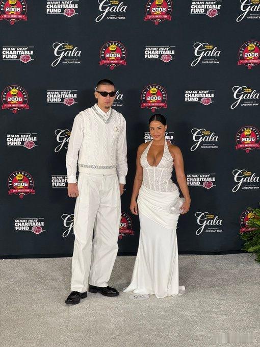 希罗带女友出席庆典晚会nba自由市场nba常规赛