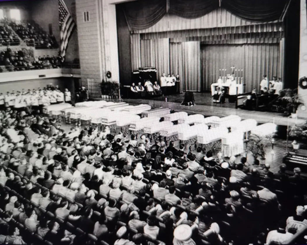 【来自投稿】1958年12月1日 下午约2点20分左右，美国芝加哥一所小学发生了