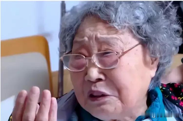 92岁的老太太拥有一套价值120万的房子。大儿子主动表示不要这套房子，而是建议将