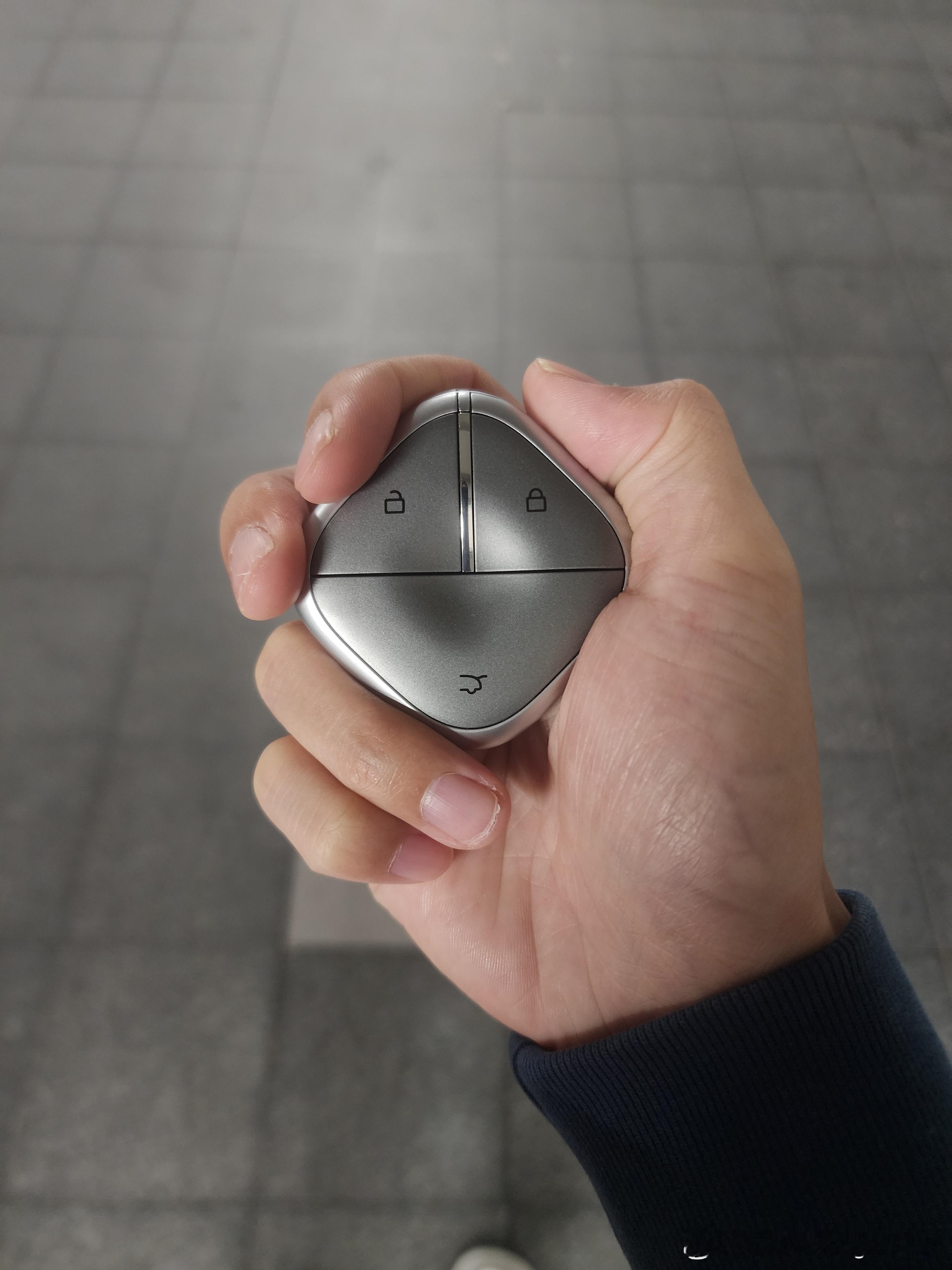 这车的质感、空间，在这个价位里相当能打！一眼不同那种感觉，配置也非常上心。大家等