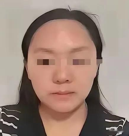 杨红娟，姚安一中思政教研组组长。4月24号发生张永辉老师坠楼事件，4月27号张永