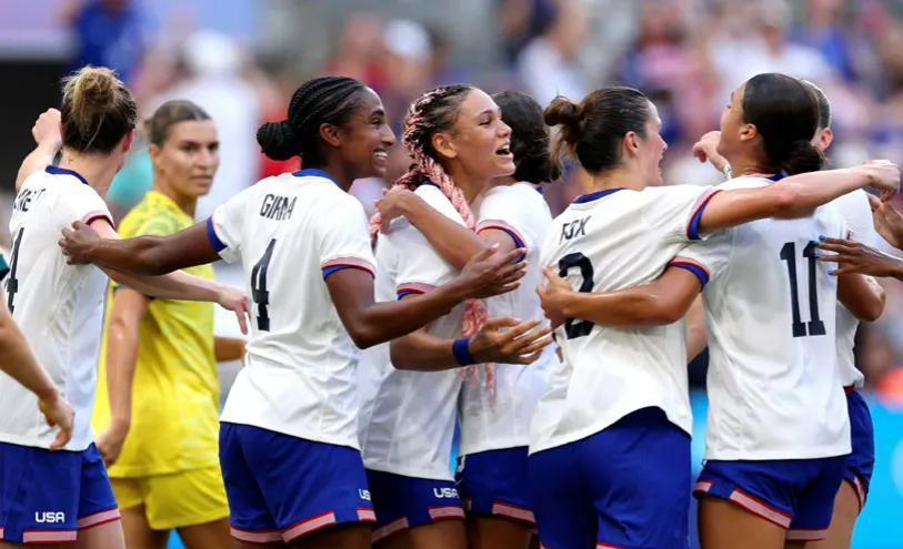 ⚽️ 巴黎奥运会女足小组赛结束，八强全部产生
加拿大队被扣6分，但三战全胜仍以小