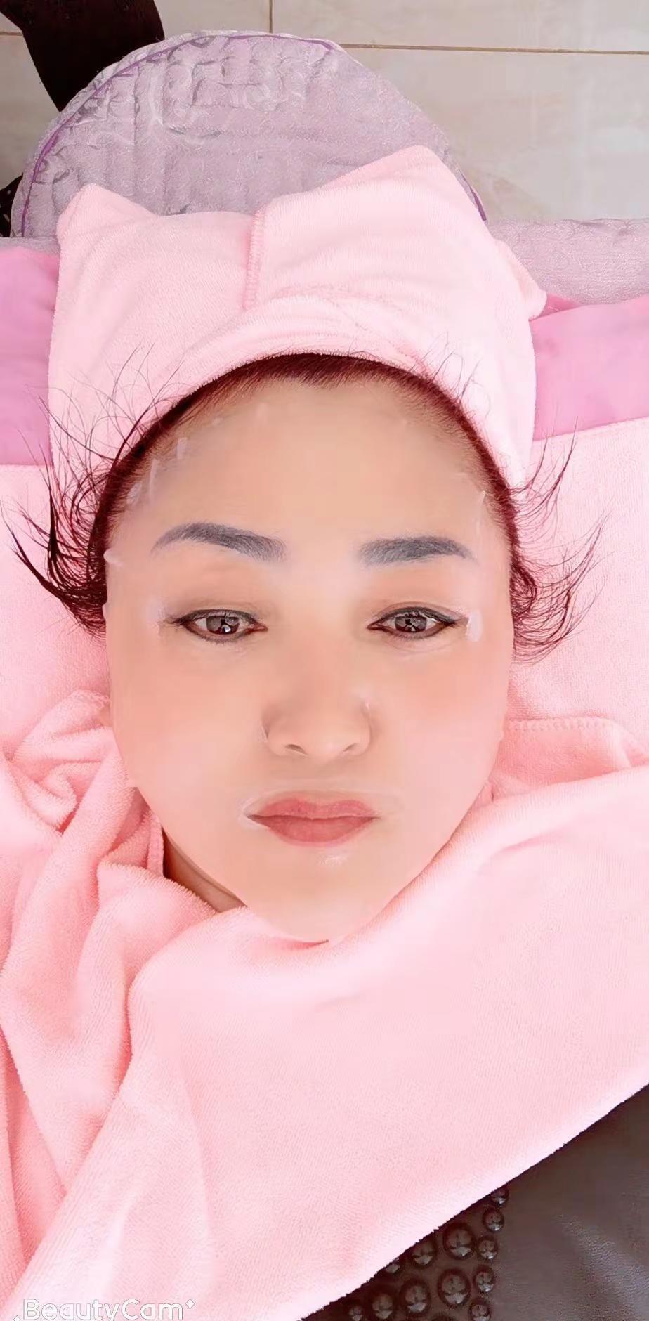 不纠缠是非，不琢磨人心。日子过得像杯白开水，干净又透亮！