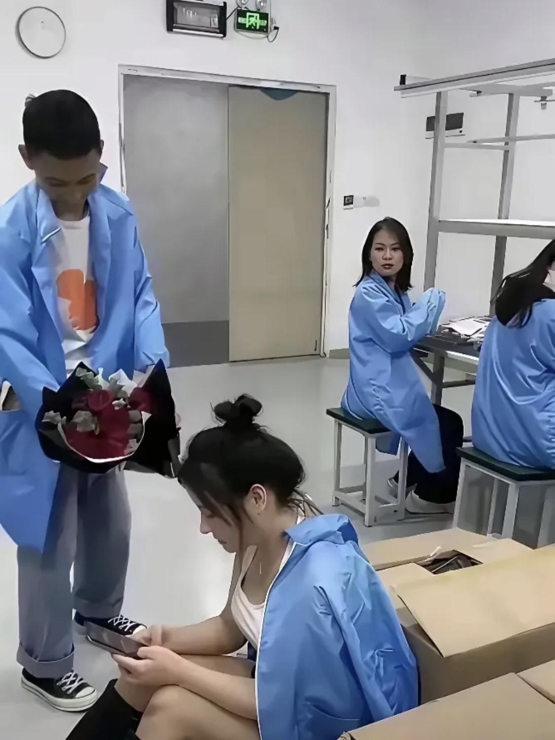 听说电子厂里的女生都瞧不起电子厂里的男生，是这样的吗？