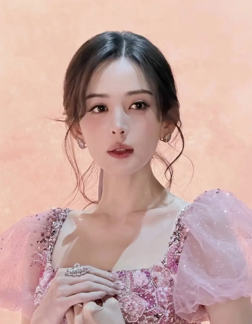 娜扎。