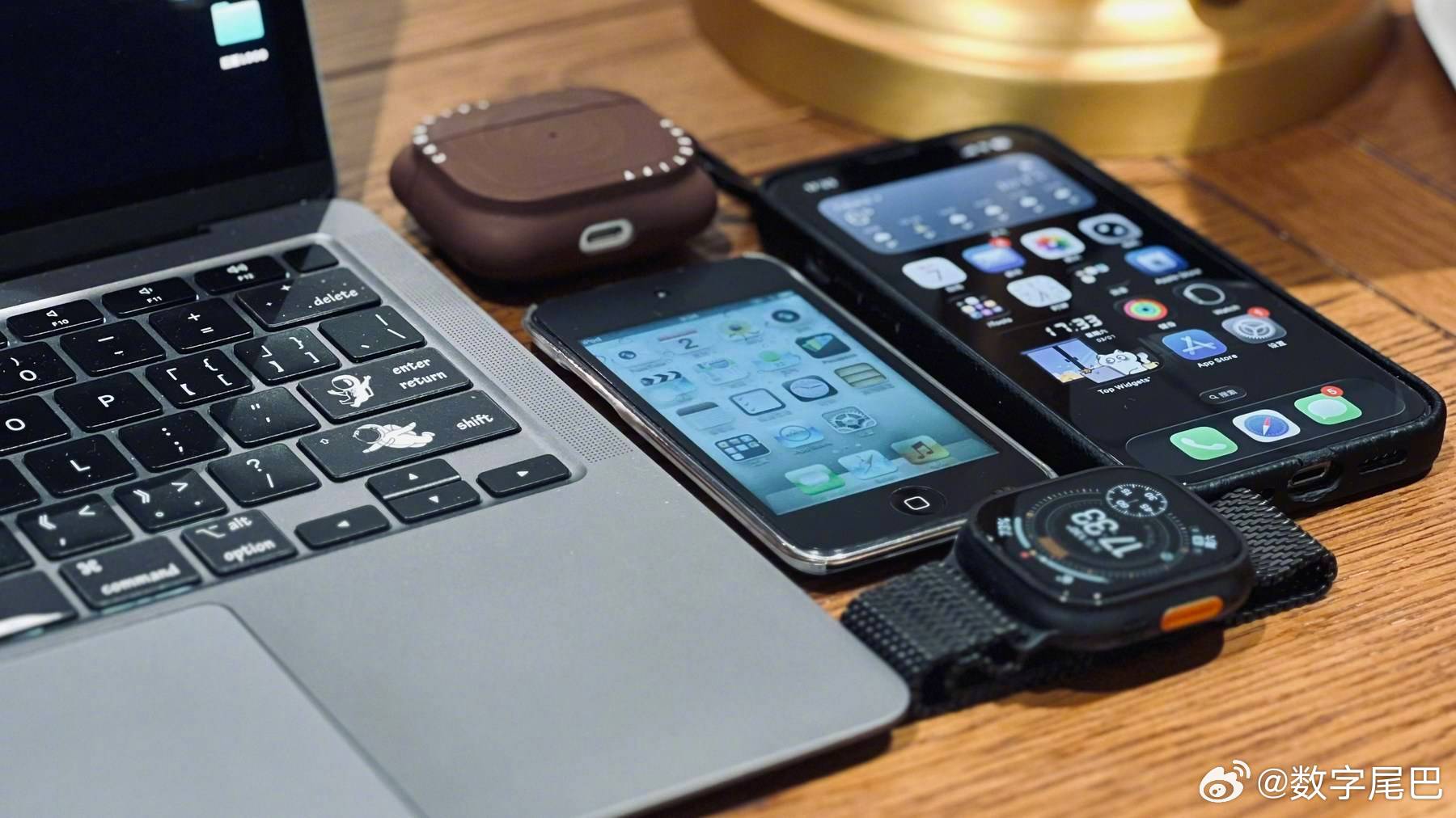 尾巴EDC 带着看物件去图书馆，和以前的知识来个约会MrOctober 