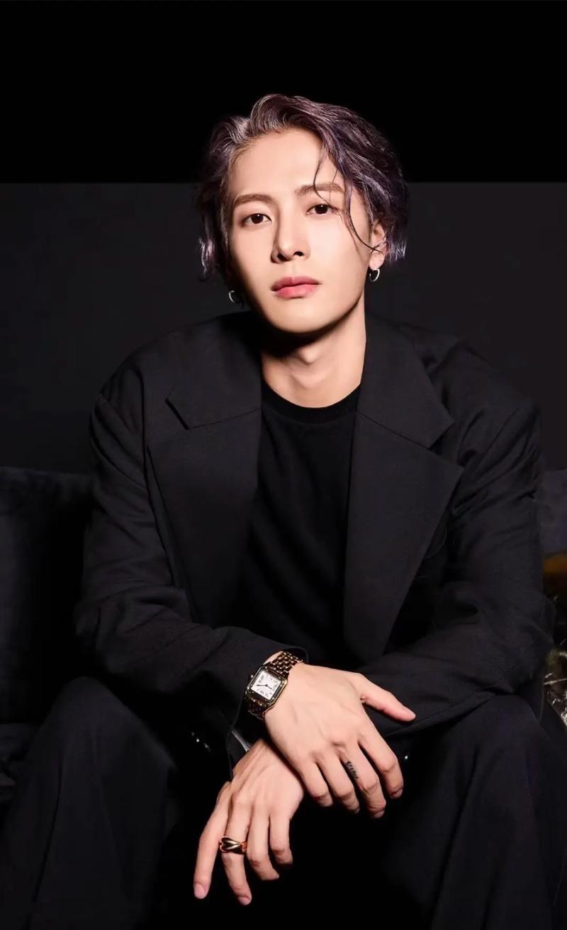 王嘉尔在TVB访谈中坦承单身时通过“自我解决”管理生理需求。网友：嘎嘎是真没把大