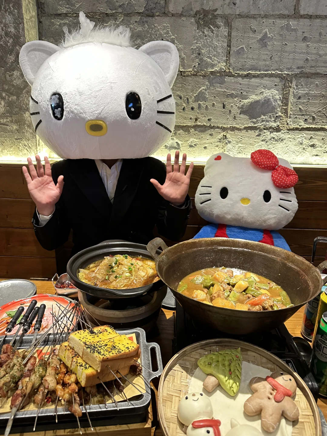 好可爱啊！！hellokitty陪我吃饭！！