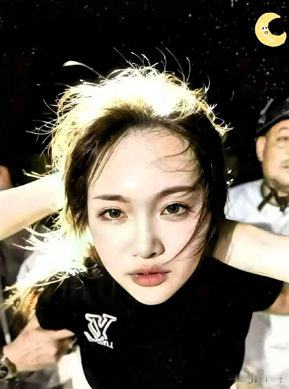 她是犯法了
但不是你们侮辱她的理由
柬埔寨官方日前发布的信息，两名记者采访时公然