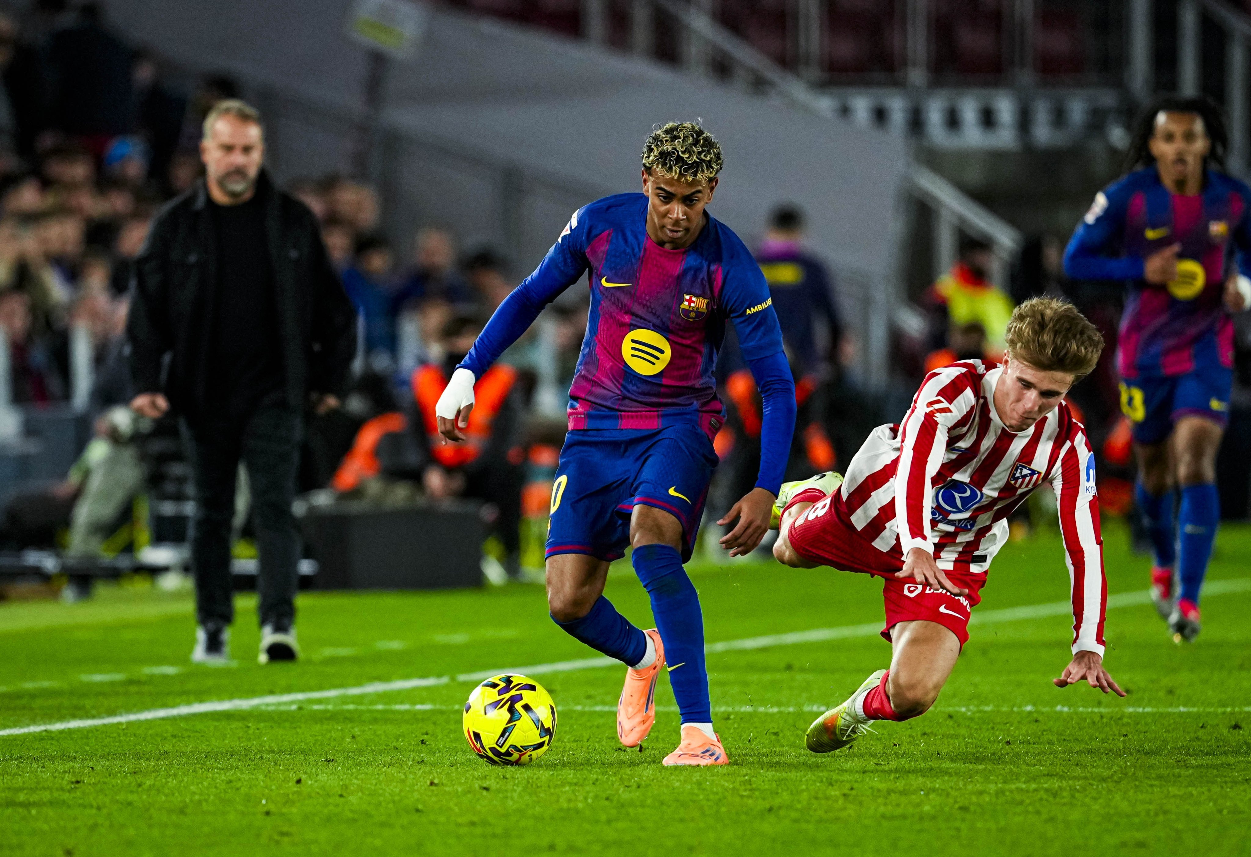 世体：亚马尔，欧洲成功过人次数排名第一🔝 🌪️ ，60次成功过人，明显超越欧