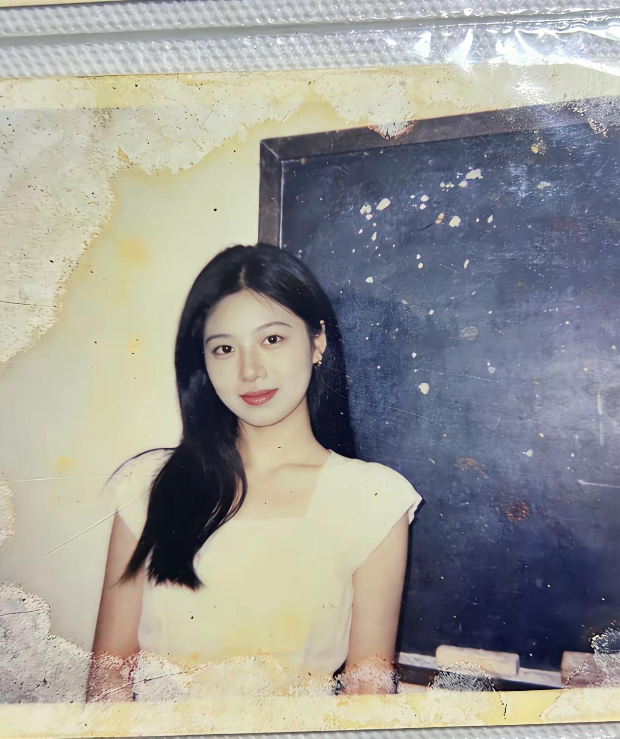 八十年代的美女
说实话
一点不输给00后的小女生
你们觉的是不是呢？