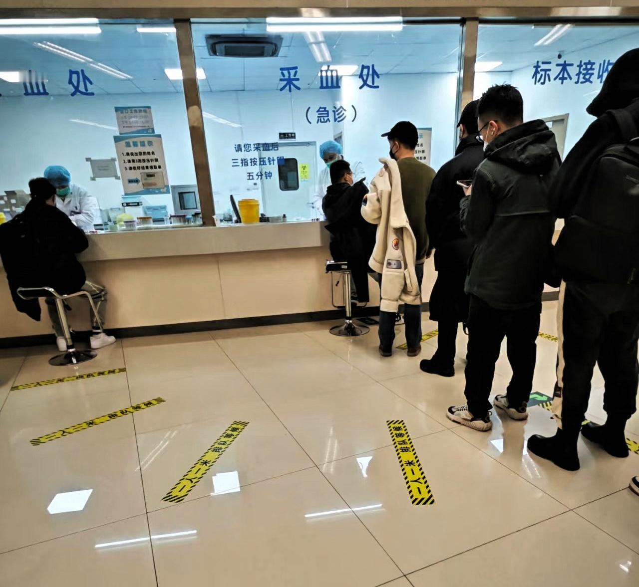 真被现在的艾滋病感染情况惊到了！
别以为只找特定人群，
现在已经是
十几岁学生、