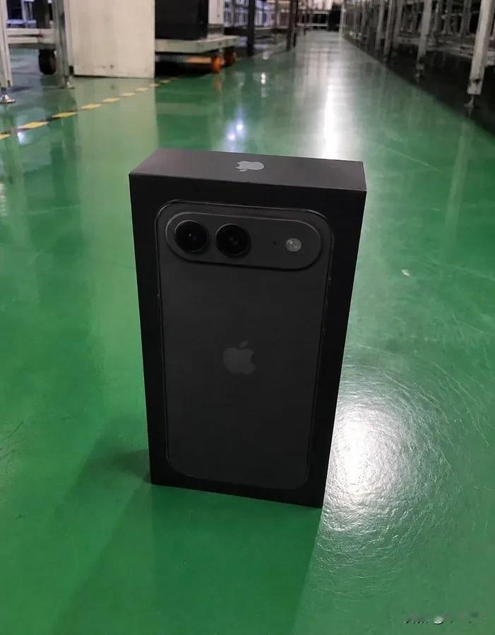 iPhone  Air 2 和 iPhone  18 标准版的包装曝光了