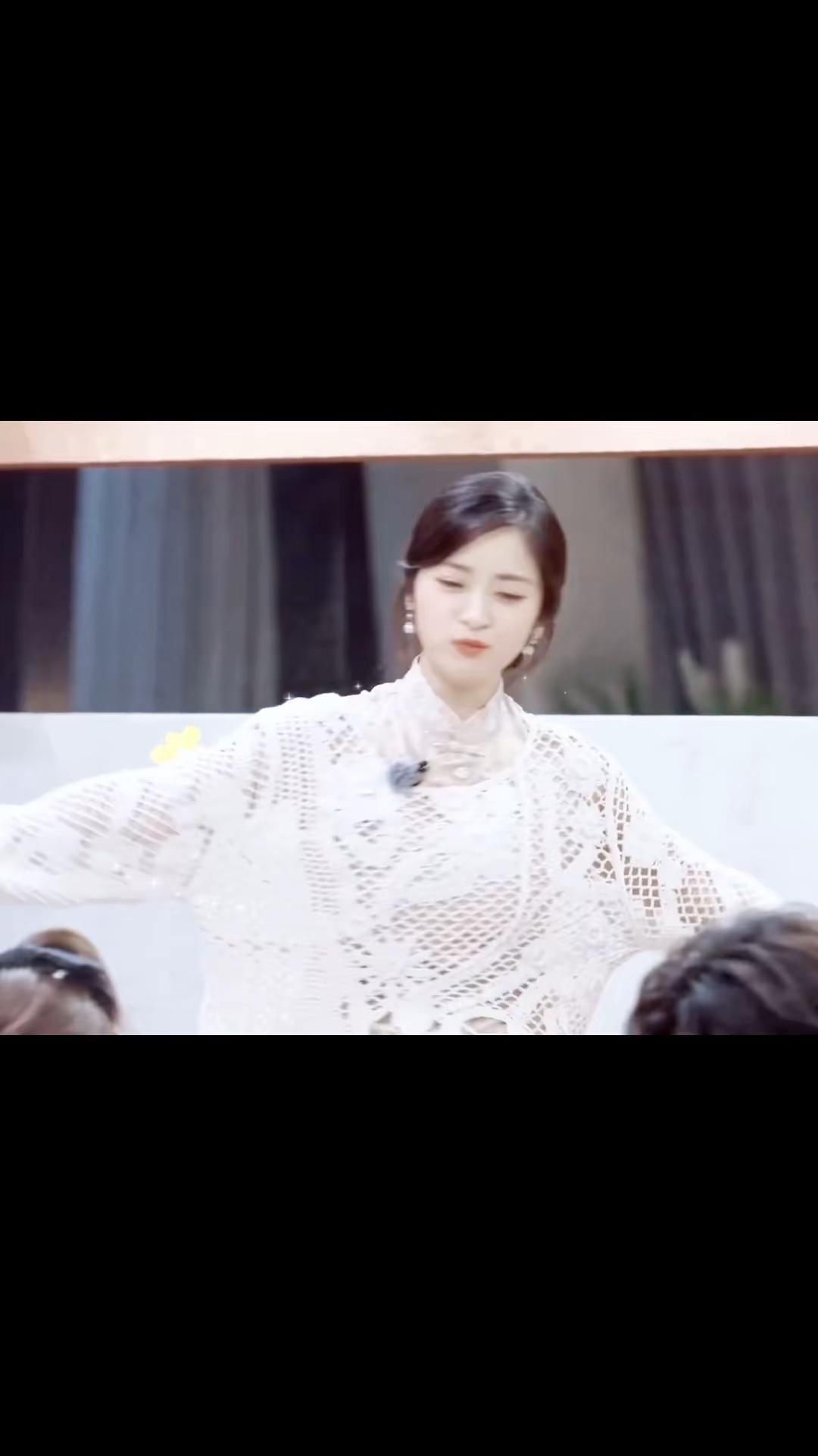宝宝你咋这么萌 吃到好吃的转圈圈沈月 萌妹