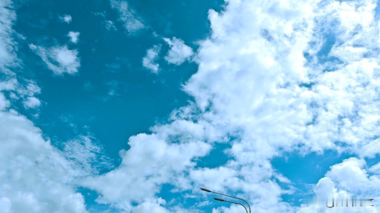 今日分享随手拍照片蓝天白云