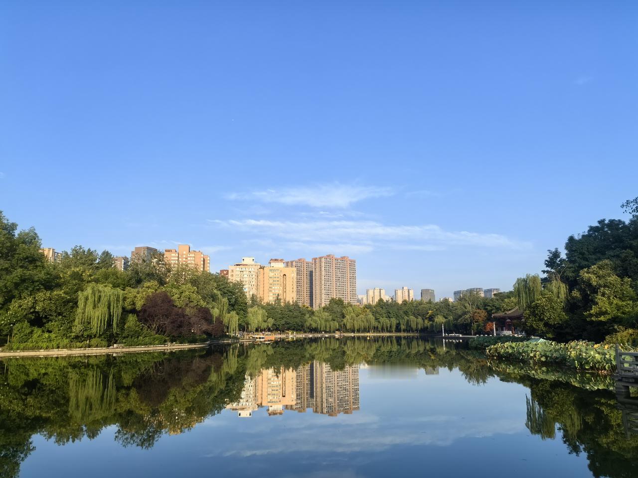 雨过天晴，天气好

[玫瑰][心][玫瑰]

推开窗的瞬间整个人都醒了，连吹过来