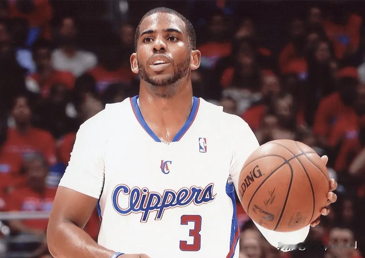 根据Shams Charania的报道：老将克里斯-保罗将会在本赛季结束后退役。