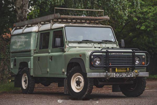 从造型比例上讲，路虎应该给卫士出个介于110和130之间的车型，取名字叫127就