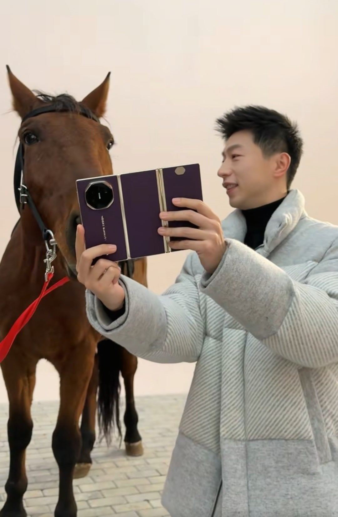 华为matexts鸿蒙推广大使马龙 延迟说一句最可爱的地方是小马马的大眼镜仿佛看