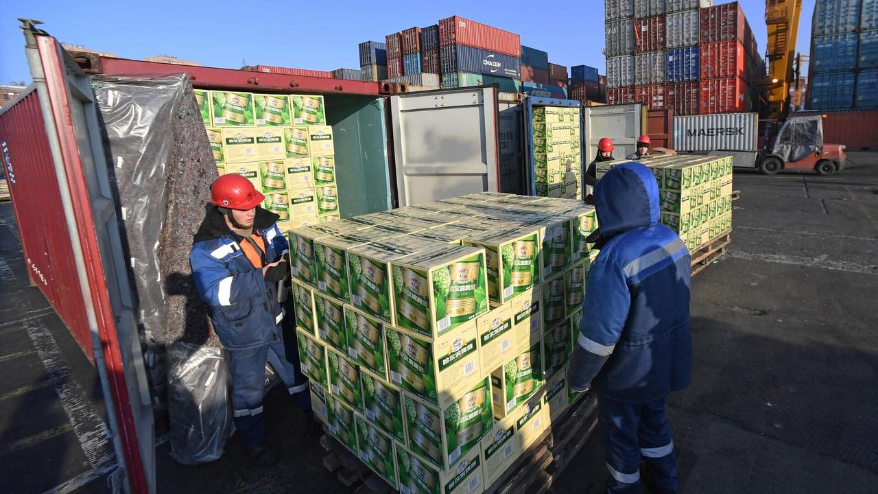 中国首次进入俄罗斯最大啤酒供应国前三名


据俄新社统计，去年10个月，中国对俄